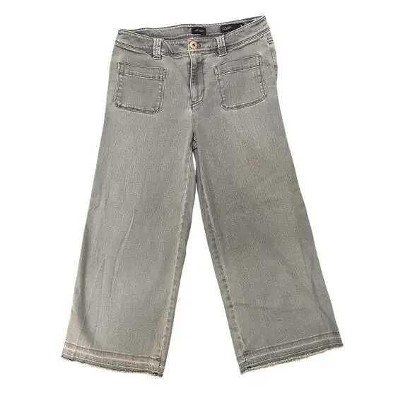 J. Jill Full Leg High Rise Patch Pocket Cropped Light Wash Denim Jeans, 6. - Picture 1 of 8